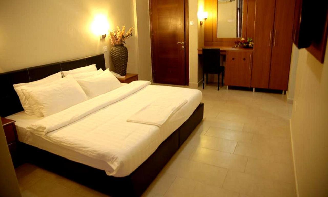 Wash And Wills Hotel Mbale Buitenkant foto