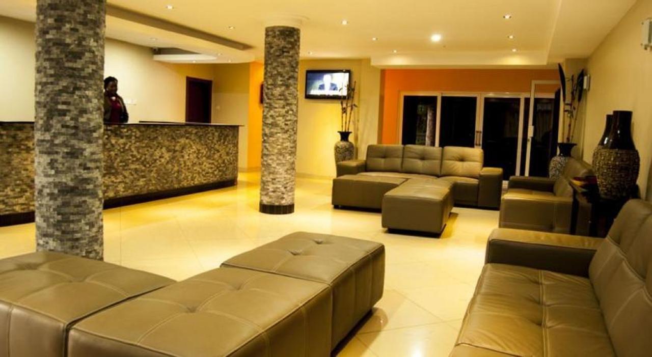 Wash And Wills Hotel Mbale Buitenkant foto