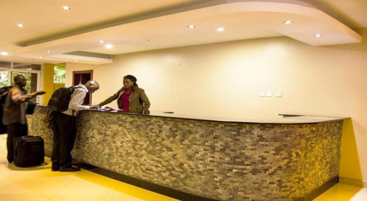 Wash And Wills Hotel Mbale Buitenkant foto