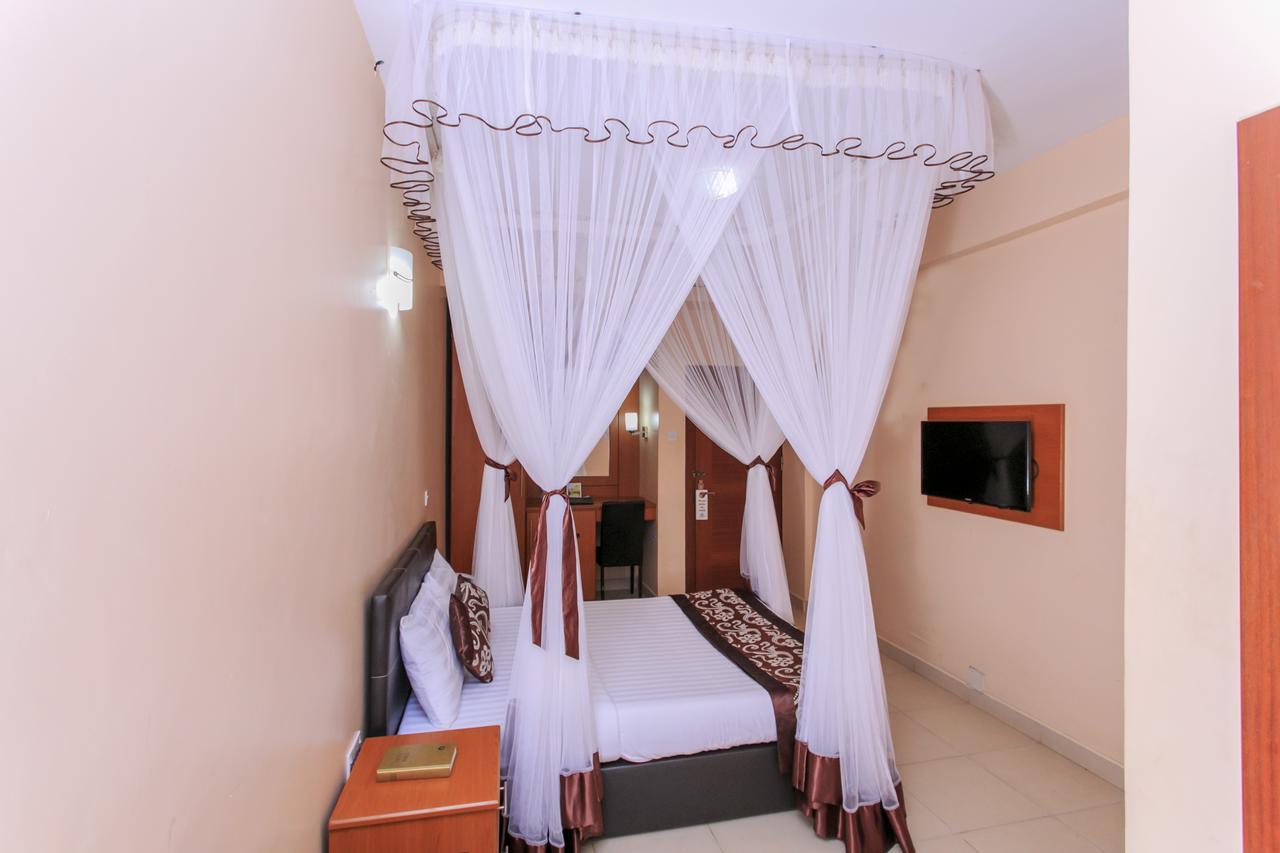 Wash And Wills Hotel Mbale Buitenkant foto